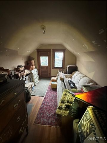 557 20th Street, Niagara Falls, NY 14301