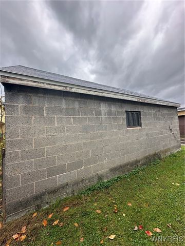 557 20th Street, Niagara Falls, NY 14301