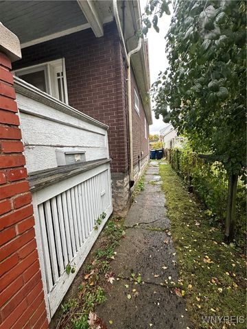 557 20th Street, Niagara Falls, NY 14301