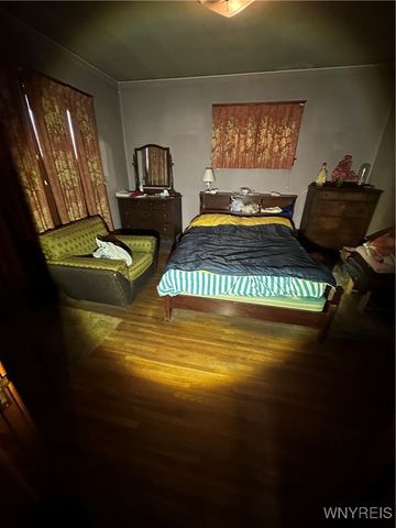 557 20th Street, Niagara Falls, NY 14301