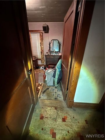 557 20th Street, Niagara Falls, NY 14301