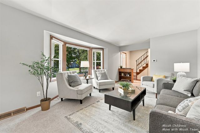 2016 Edgewood Avenue, Grand Rapids, MI 49546