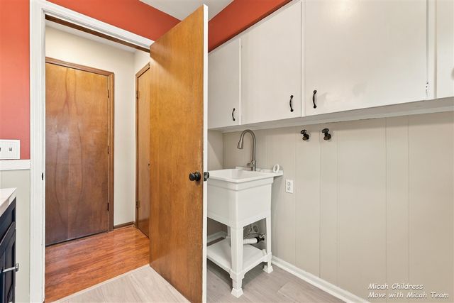 2016 Edgewood Avenue, Grand Rapids, MI 49546