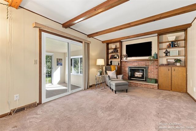 2016 Edgewood Avenue, Grand Rapids, MI 49546
