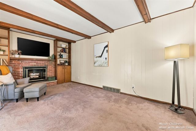 2016 Edgewood Avenue, Grand Rapids, MI 49546