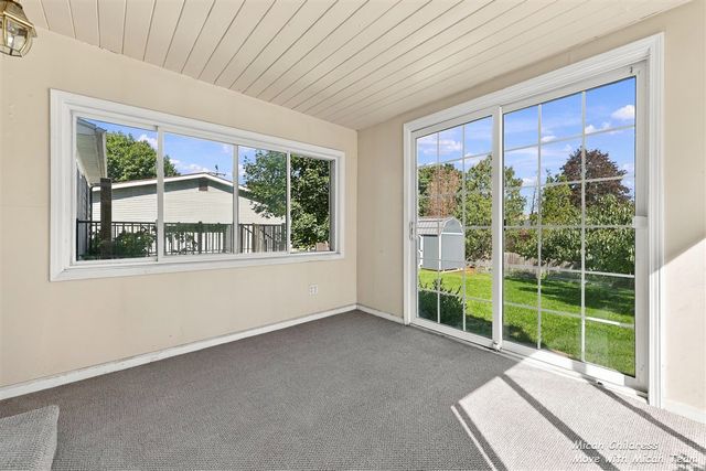2016 Edgewood Avenue, Grand Rapids, MI 49546