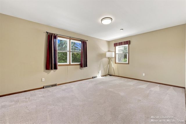 2016 Edgewood Avenue, Grand Rapids, MI 49546