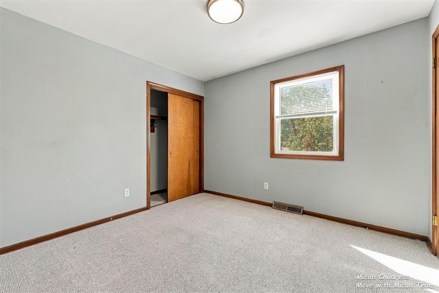 2016 Edgewood Avenue, Grand Rapids, MI 49546
