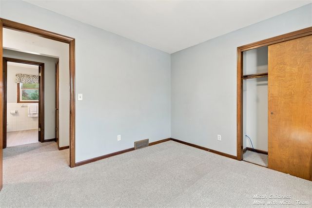 2016 Edgewood Avenue, Grand Rapids, MI 49546