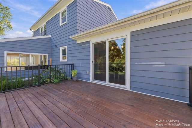 2016 Edgewood Avenue, Grand Rapids, MI 49546