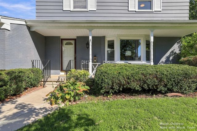 2016 Edgewood Avenue, Grand Rapids, MI 49546