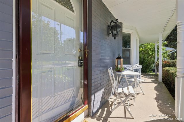 2016 Edgewood Avenue, Grand Rapids, MI 49546
