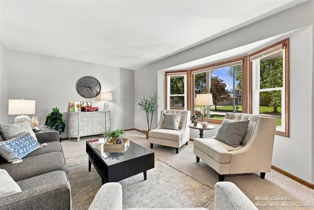 2016 Edgewood Avenue, Grand Rapids, MI 49546