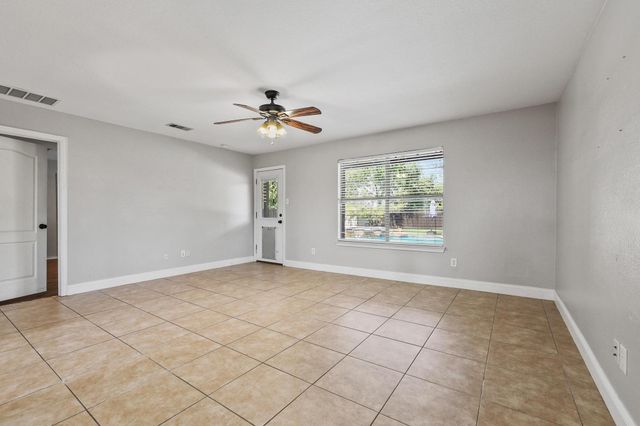 121 Sunset Lane, Whitewright, TX 75491