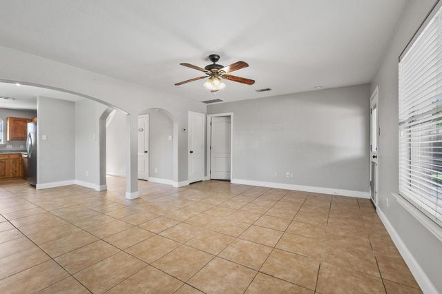 121 Sunset Lane, Whitewright, TX 75491