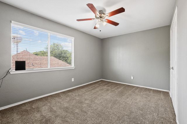 121 Sunset Lane, Whitewright, TX 75491