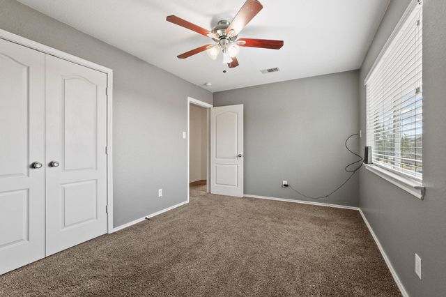 121 Sunset Lane, Whitewright, TX 75491