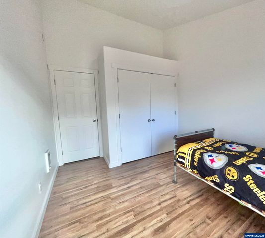 108 Enos St, Amity, OR 97101