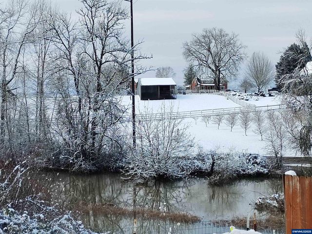 108 Enos St, Amity, OR 97101