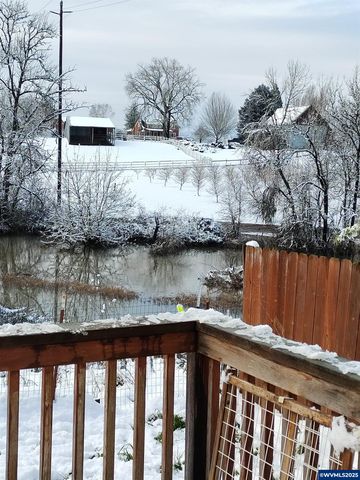 108 Enos St, Amity, OR 97101