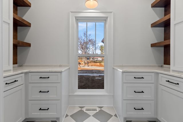 5024 Halls Hill Pike, Murfreesboro, TN 37130