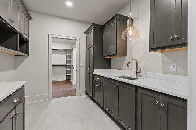 5024 Halls Hill Pike, Murfreesboro, TN 37130