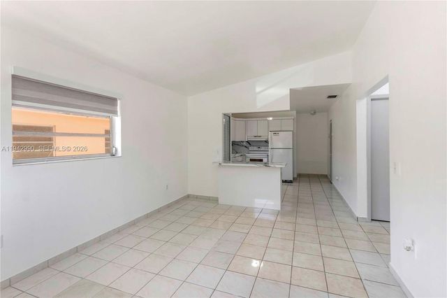 642 E 2nd AV A, Hialeah, FL 33010