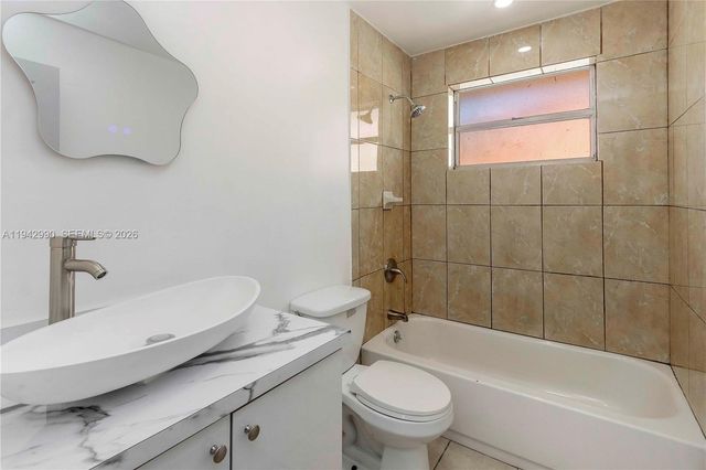 642 E 2nd AV A, Hialeah, FL 33010