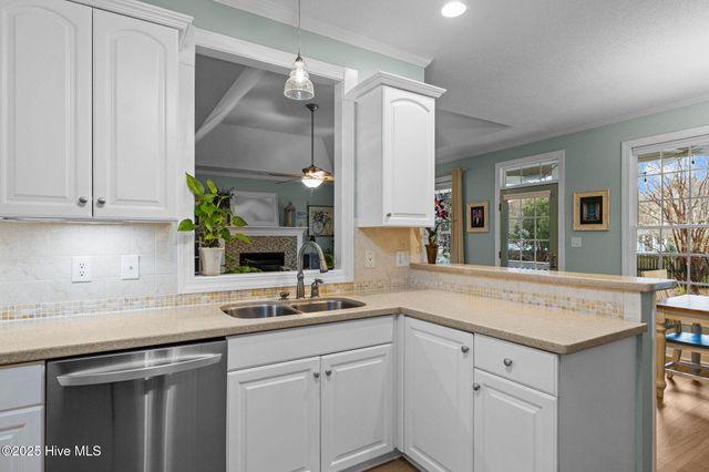 123 Marsh Harbour Drive, Newport, NC 28570