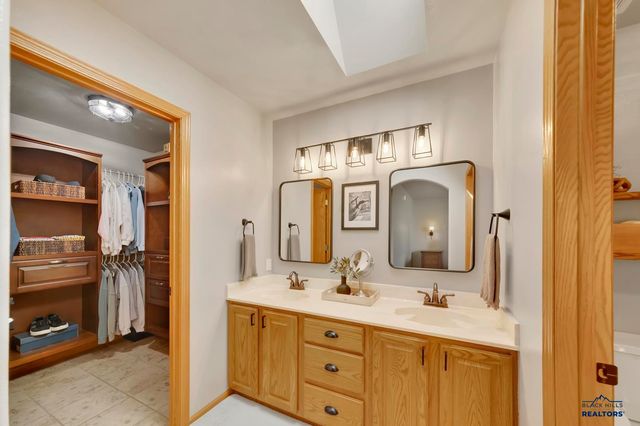 7759 COLUMBINE CT, Rapid City, SD 57719