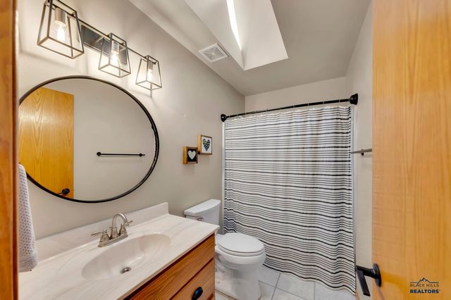 7759 COLUMBINE CT, Rapid City, SD 57719