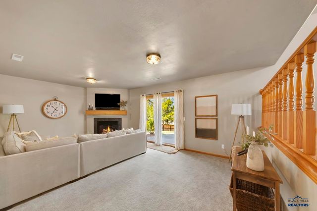 7759 COLUMBINE CT, Rapid City, SD 57719