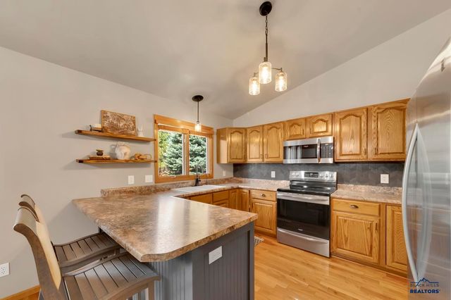 7759 COLUMBINE CT, Rapid City, SD 57719