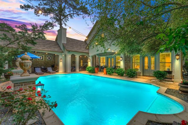 106 Fairwater Drive, Montgomery, TX 77356