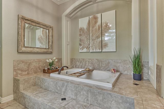 106 Fairwater Drive, Montgomery, TX 77356