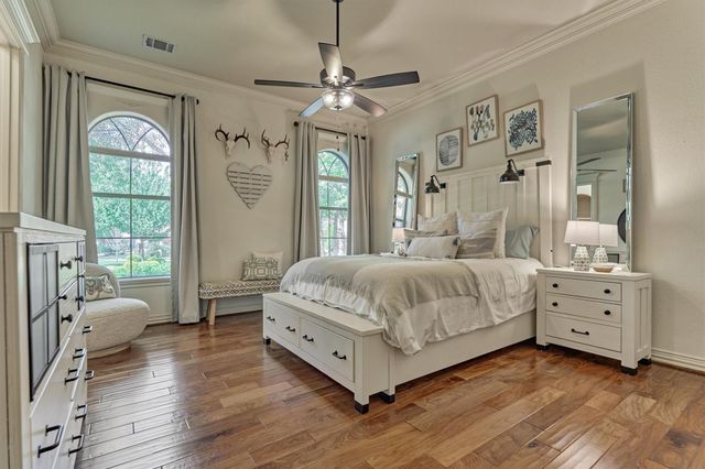 106 Fairwater Drive, Montgomery, TX 77356