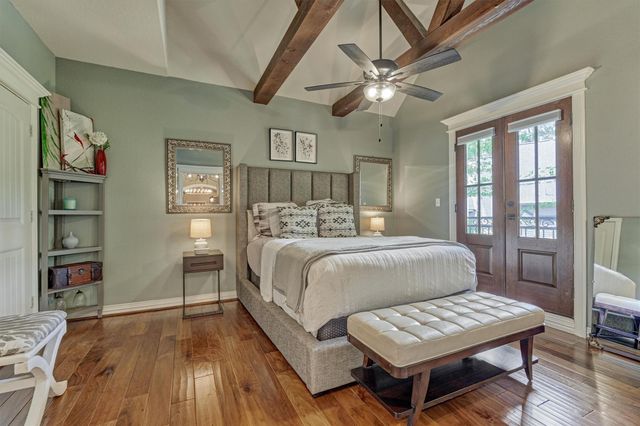 106 Fairwater Drive, Montgomery, TX 77356