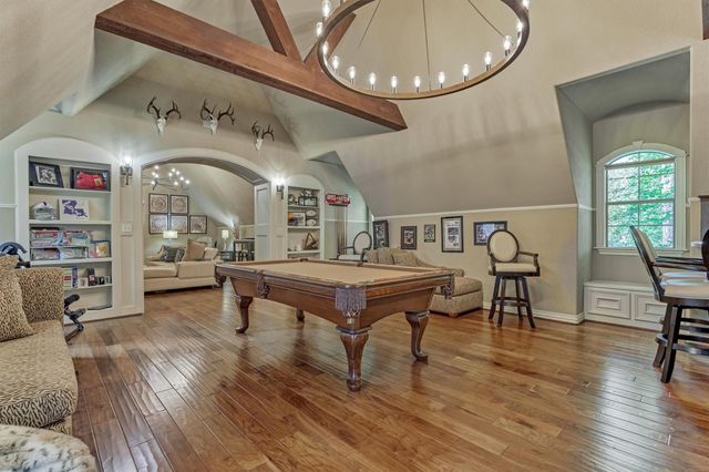 106 Fairwater Drive, Montgomery, TX 77356