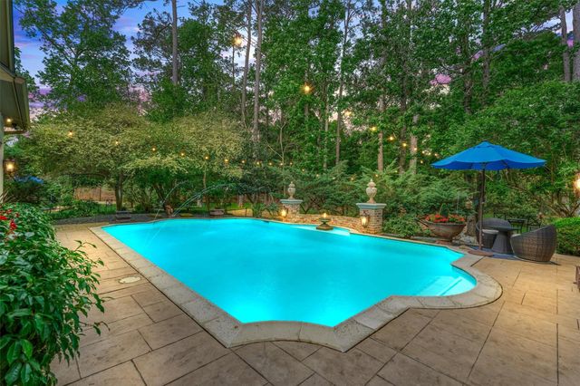 106 Fairwater Drive, Montgomery, TX 77356