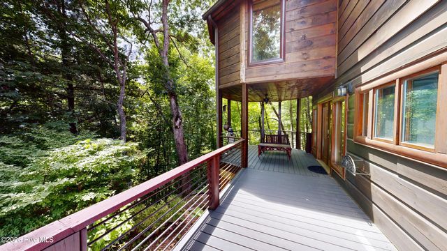 520 Whiteside Gap Road, Robbinsville, NC 28771