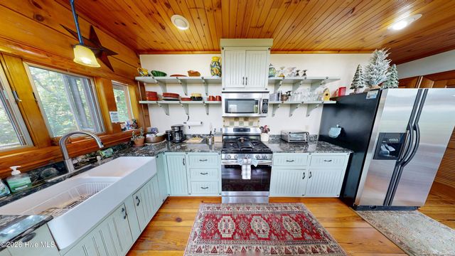 520 Whiteside Gap Road, Robbinsville, NC 28771