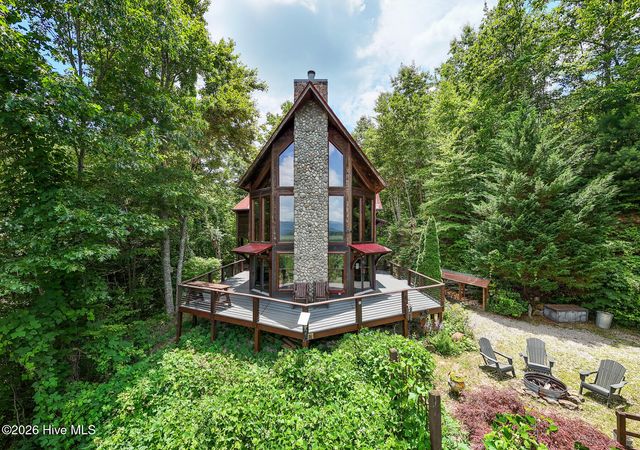 520 Whiteside Gap Road, Robbinsville, NC 28771