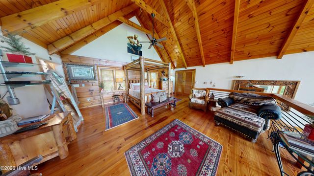 520 Whiteside Gap Road, Robbinsville, NC 28771