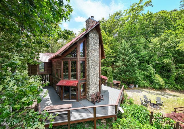 520 Whiteside Gap Road, Robbinsville, NC 28771