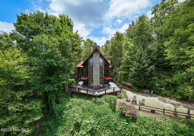 520 Whiteside Gap Road, Robbinsville, NC 28771