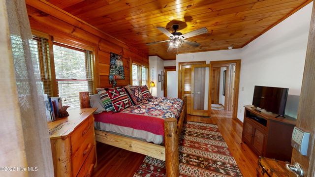 520 Whiteside Gap Road, Robbinsville, NC 28771