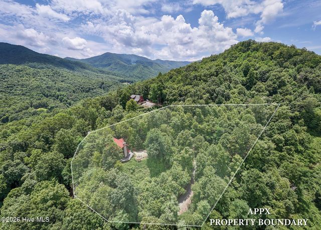 520 Whiteside Gap Road, Robbinsville, NC 28771