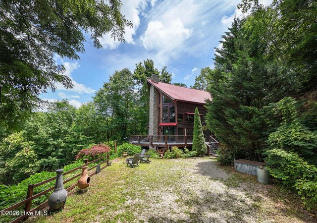520 Whiteside Gap Road, Robbinsville, NC 28771