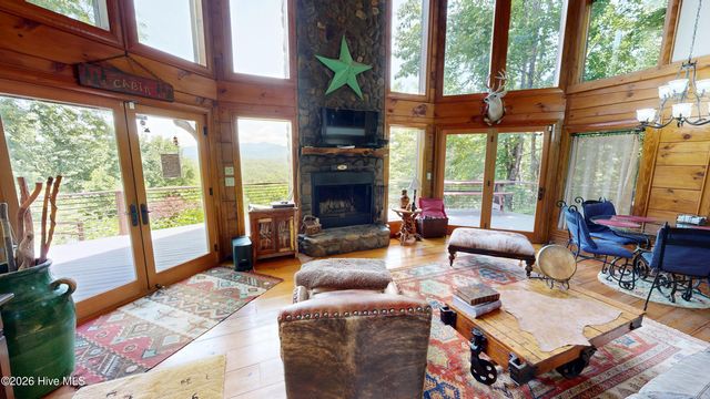 520 Whiteside Gap Road, Robbinsville, NC 28771
