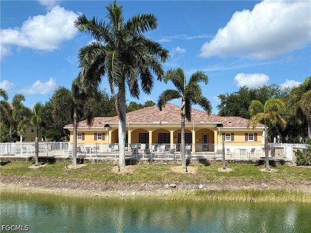 4121 Residence DR 305, Fort Myers, FL 33901